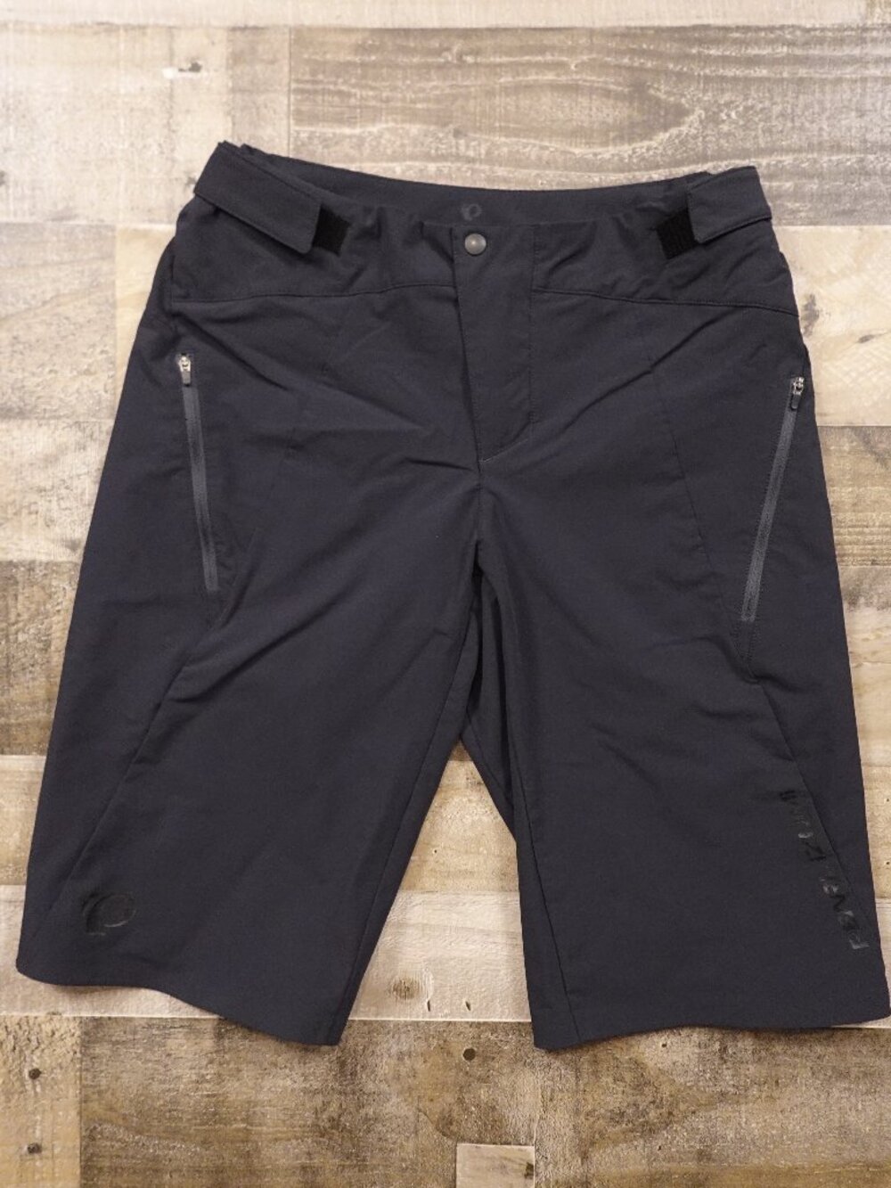 Pearl Izumi Launch Shell MTB Shorts Men’s 32 Black Mountain Bike Cycling
